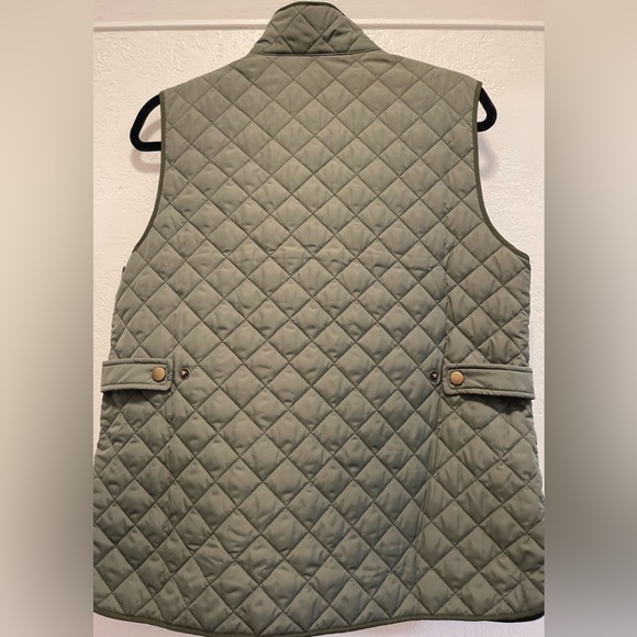 Land’s End Quilted Vest - Picture 6 of 10